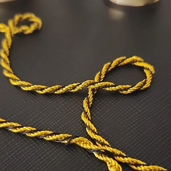 The Metropolitan Opera Gold Tone Opera Glasses - Picture 4 of 10